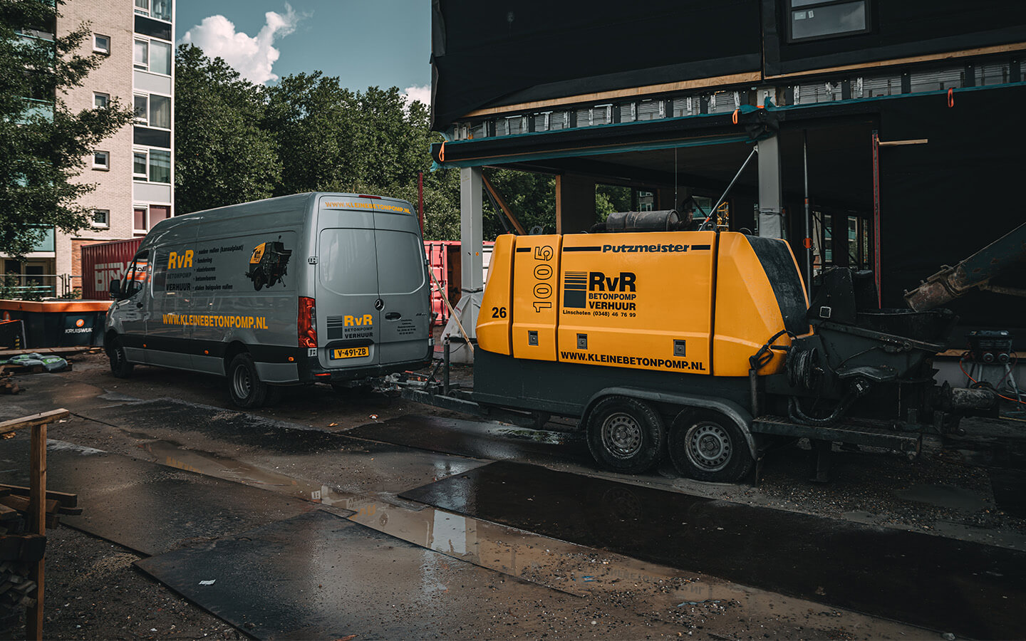 RvR Betonpomp verhuur Materieel Middelgrote Betonpomp